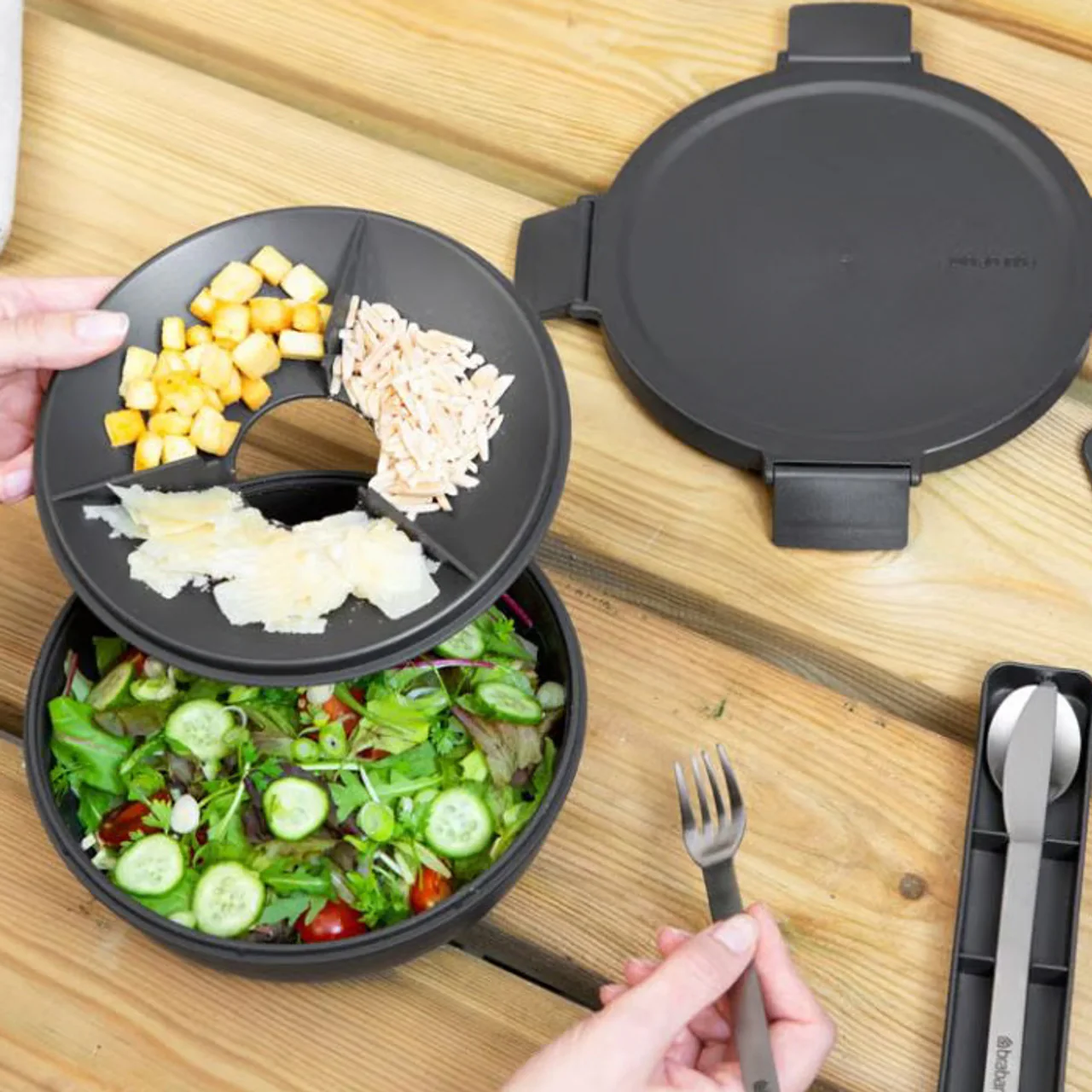 Brabantia Make & Take Salad Bowl 1.3L - Dark Grey - Image 3