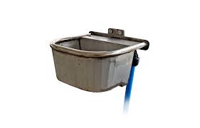 Condon 7L Galvanised Compact Drinker - Image 2