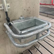 Condon Double Surround Galvanised Drinker - Image 2