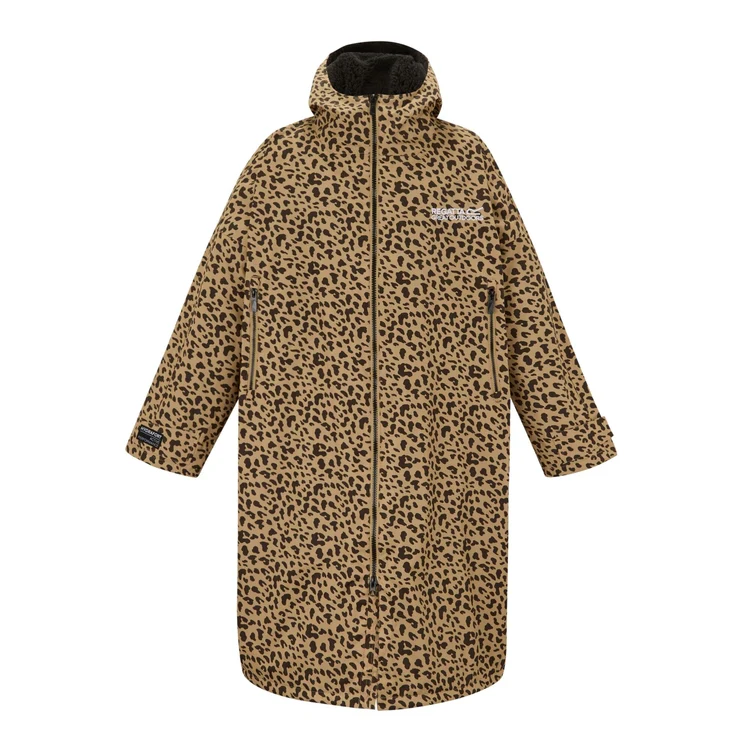 Regatta Adult Waterproof Robe - Abstract Leopard Spot - Image 4