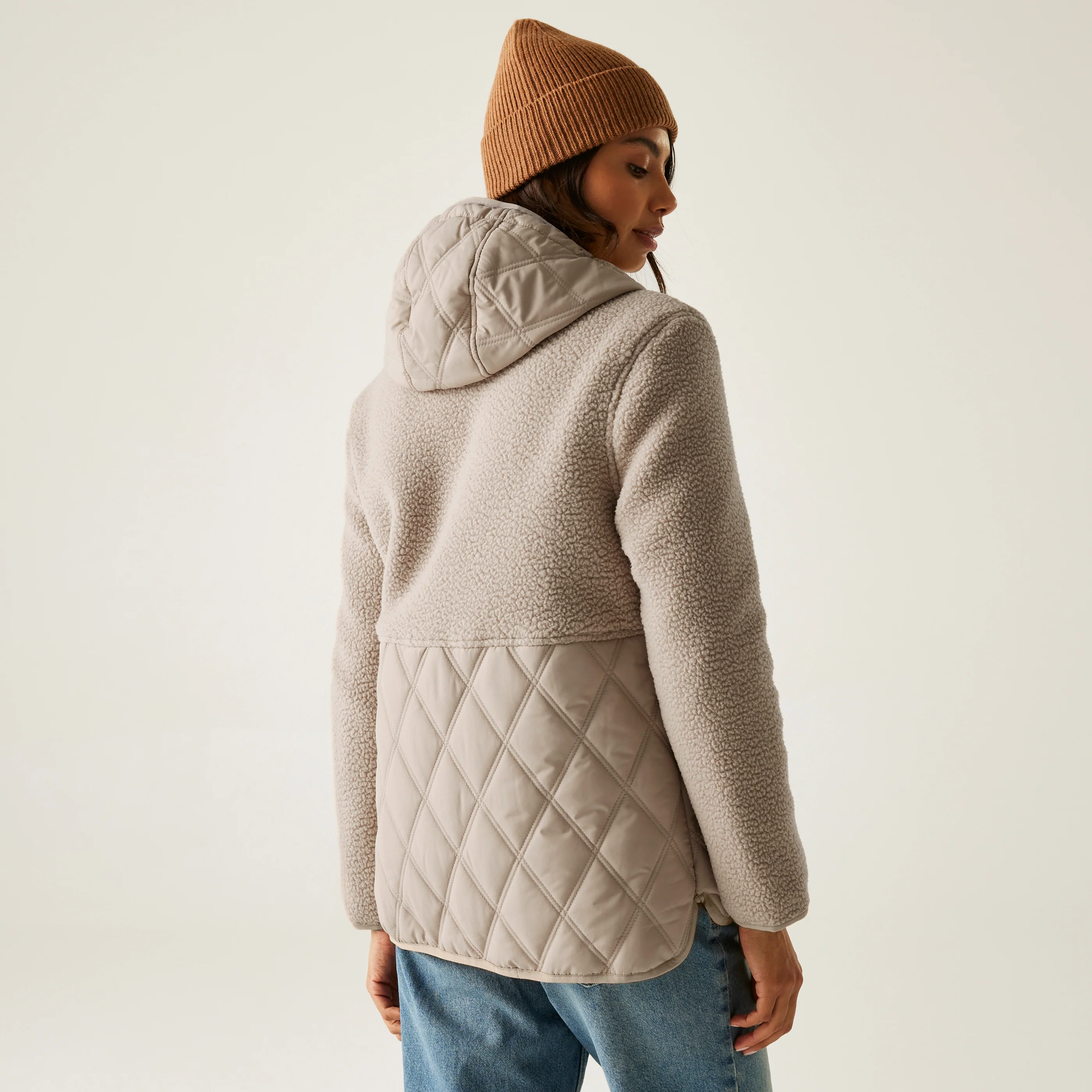 Regatta AW25/26 Women's Mikayla Quilted Jacket | Taupe - Image 2