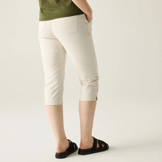 Regatta Women's Bayletta Capri Trousers - Vanilla - Image 3