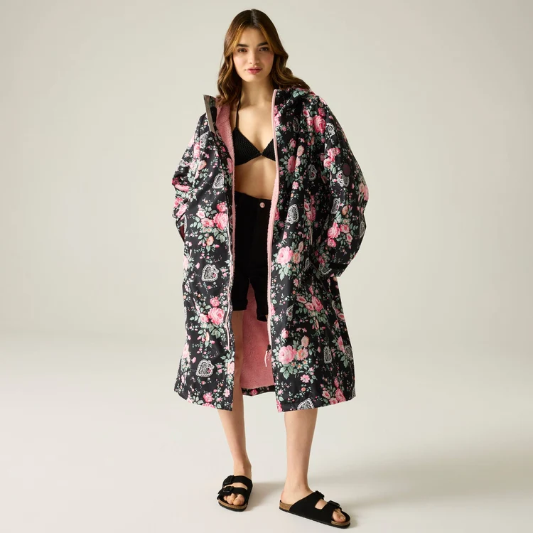 Regatta X Cath Kidston Adult Changing Robe - Black Hackney Rose - Image 10