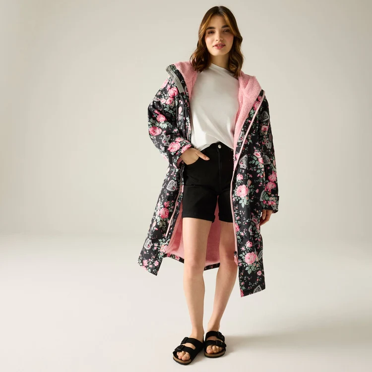 Regatta X Cath Kidston Adult Changing Robe - Black Hackney Rose - Image 11