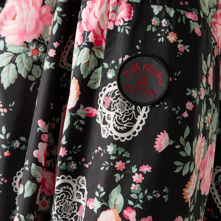 Regatta X Cath Kidston Adult Changing Robe - Black Hackney Rose - Image 5