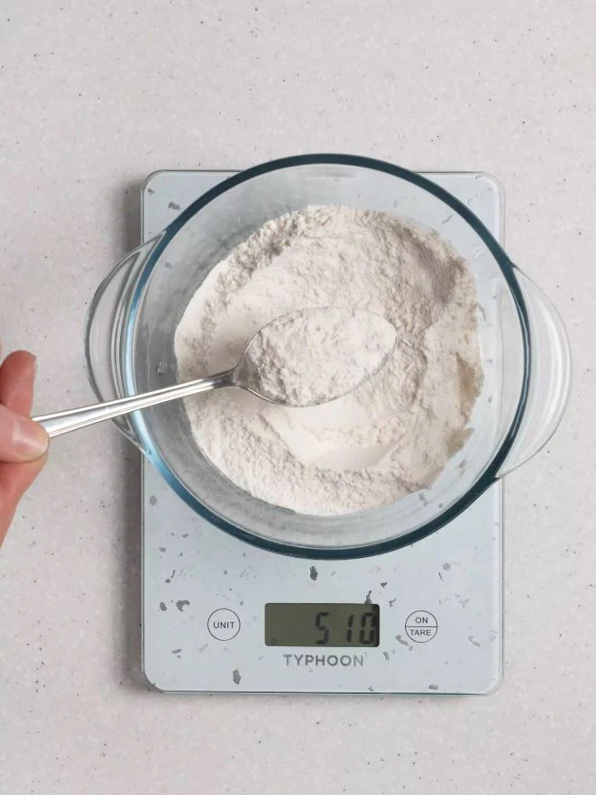 Typhoon Elements White Quartz Effect Digital Kitchen Scales - Image 4